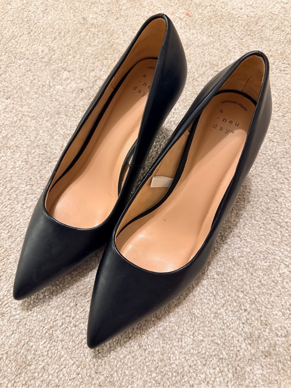 a new day Black Pointed-Toe Classic Pumps